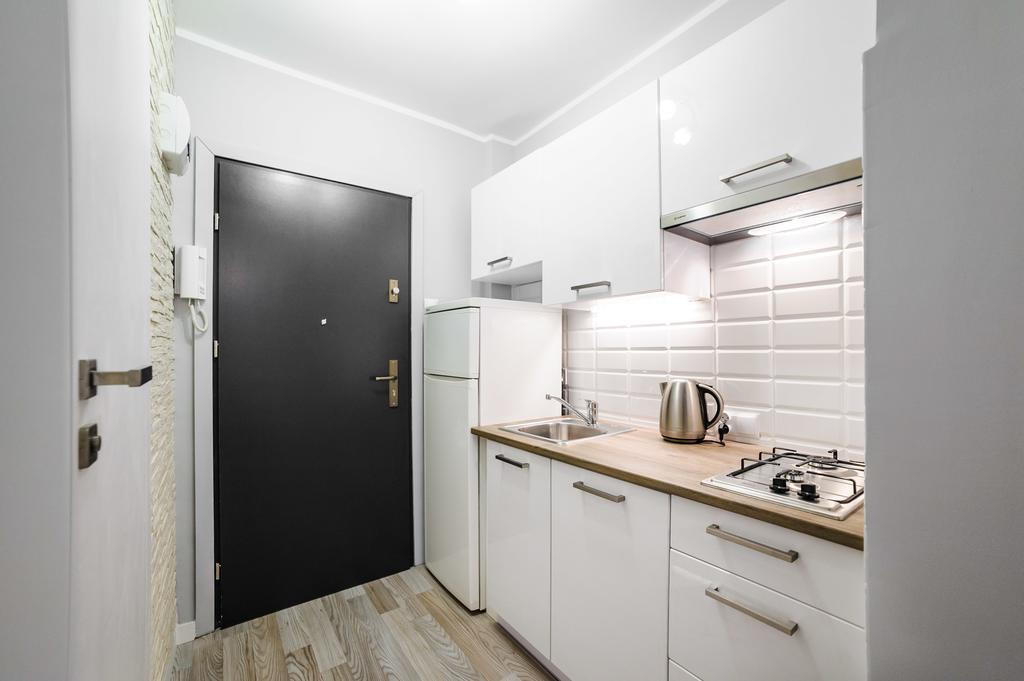 Ferienwohnung Apartament Grojecka Korotynskiego Warschau Zimmer foto